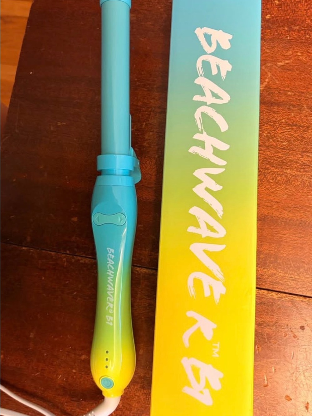 Beachwaver Curling Wand in Turquoise and Yellow